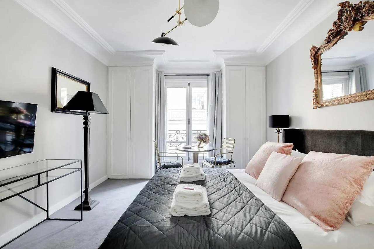Magnificent 2P Studio - Louvre Museum Tuileries Apartment Paris