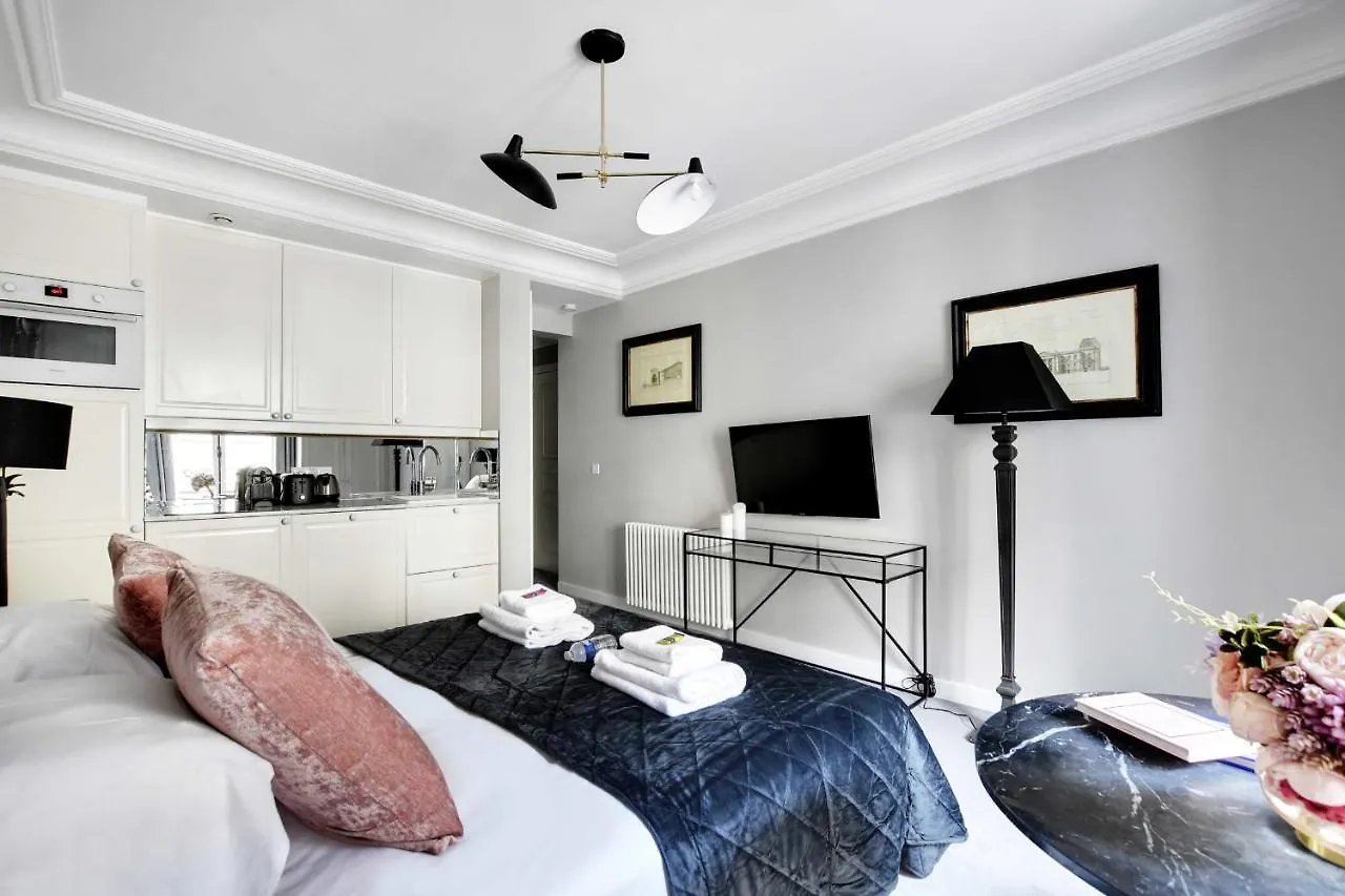 Apartamento Magnificent 2P Studio - Louvre Museum Tuileries París