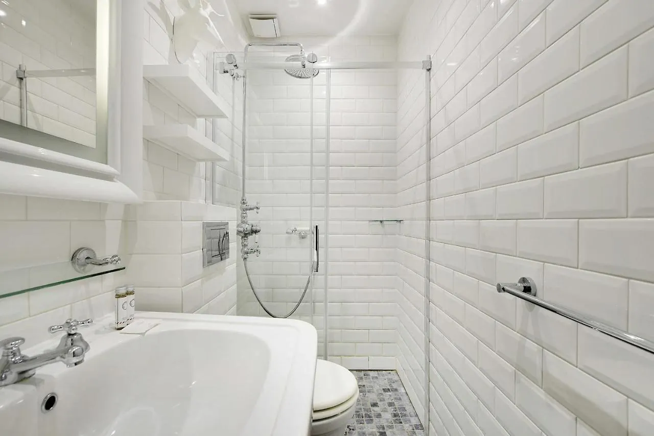 Magnificent 2P Studio - Louvre Museum Tuileries Apartment Paris 0*,  France