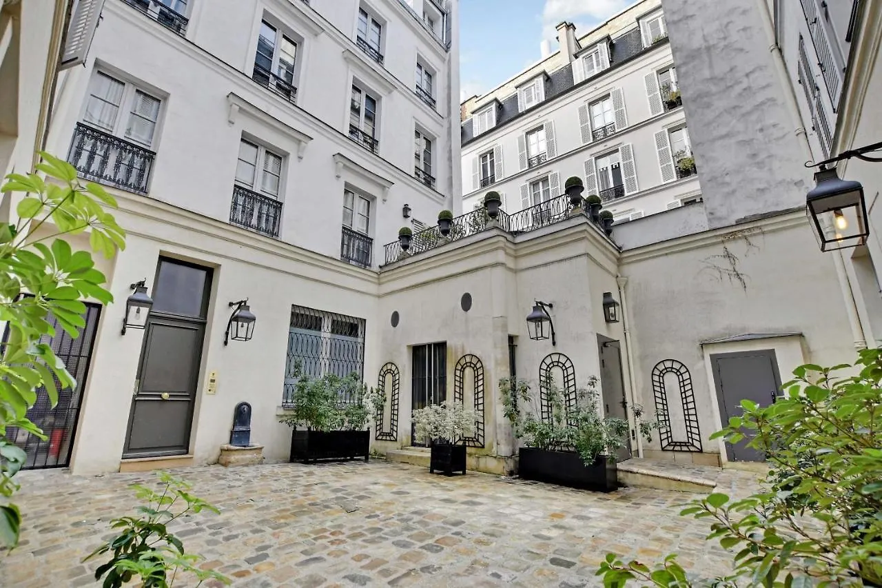 Magnificent 2P Studio - Louvre Museum Tuileries Apartment Paris
